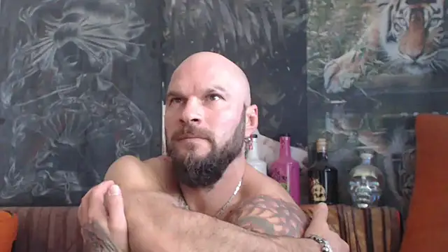 Snapshot of viking_30 chatting on 10/10/25, 07:18 viking 30 online show from 10/10/25, 07:18