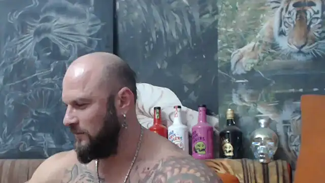 Snapshot of viking_30 chatting on 10/17/25, 05:59 viking 30 online show from 10/17/25, 05:59