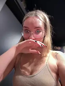 The Snowwhitee online show from 01/01/25, 09:07