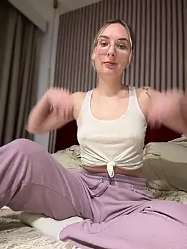 The Snowwhitee online show from 01/04/25, 04:00