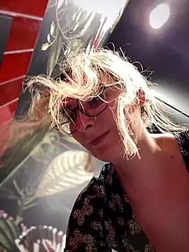 The Snowwhitee online show from 01/05/25, 09:15