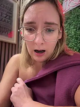 The Snowwhitee online show from 03/12/25, 10:17