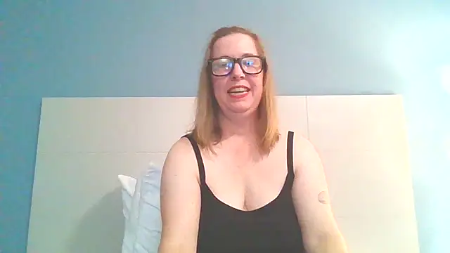 Snapshot of SweetandNaughty1 chatting on 12/03/24, 10:29 SweetandNaughty1 online show from 12/03/24, 10:29