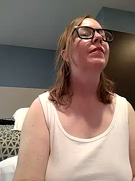 SweetandNaughty1 online show from 10/15/25, 08:53