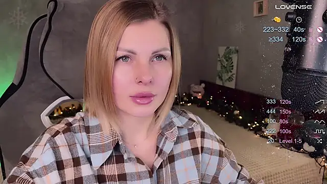 Snapshot of Your_Sweet_Lilu chatting on 12/19/24, 05:29 Your Sweet Lilu online show from 12/19/24, 05:29