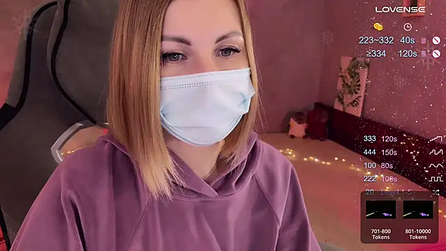 Snapshot of Your_Sweet_Lilu chatting on 02/17/25, 04:37 Your Sweet Lilu online show from 02/17/25, 04:37