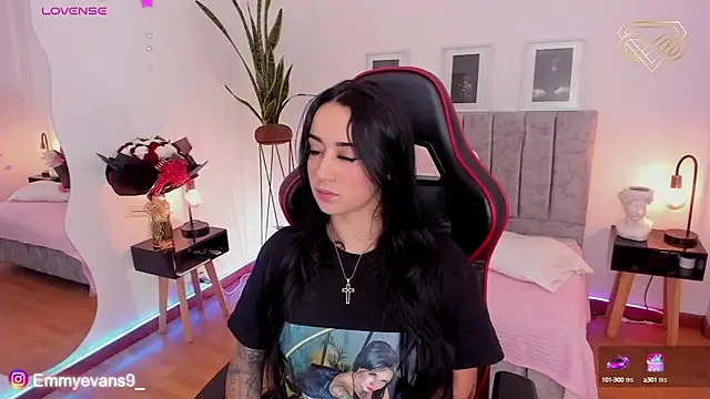 EmmyEvans1 online show from 12/02/24, 07:49