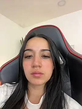 EmmyEvans1 online show from 12/26/24, 10:41