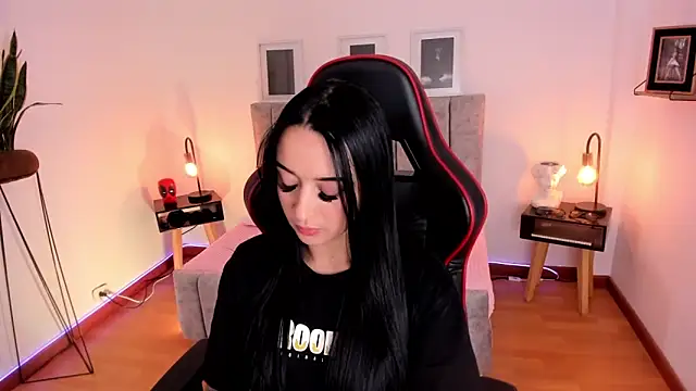 EmmyEvans1 online show from 01/30/25, 07:26