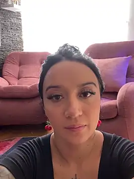 EmmyEvans1 online show from 03/04/25, 07:43