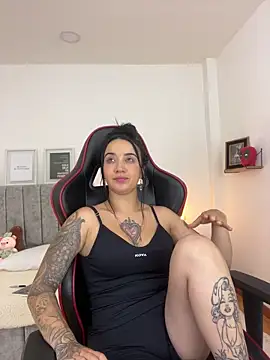 EmmyEvans1 online show from 03/05/25, 12:05