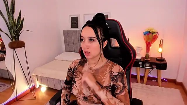 EmmyEvans1 online show from 03/07/25, 08:00