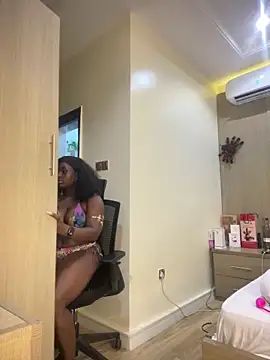 Sweetbootty online show from 11/18/25, 07:07