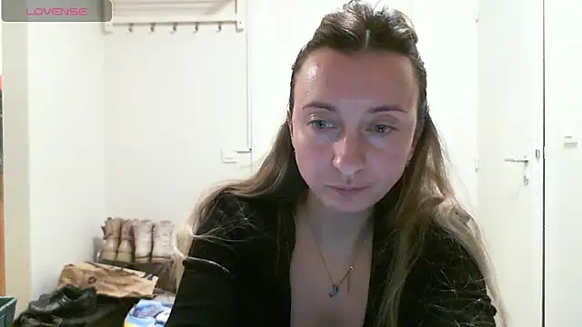 Snapshot of SusanCurt chatting on 02/27/25, 09:43 SusanCurt online show from 02/27/25, 09:43