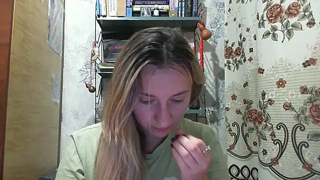 Snapshot of SusanCurt chatting on 09/09/25, 06:51 SusanCurt online show from 09/09/25, 06:51