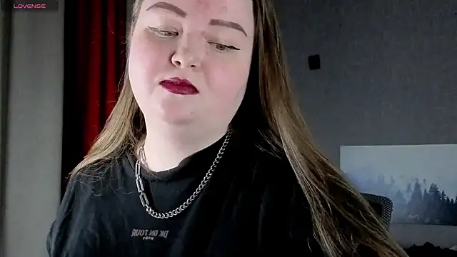 EMMA  CONNOR online show from 11/23/25, 05:40