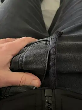 Snapshot of _Inchiodo_ chatting on 12/11/24, 12:34 Inchiodo online show from 12/11/24, 12:34