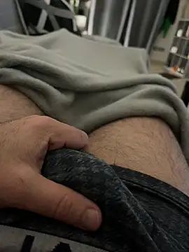 Snapshot of _Inchiodo_ chatting on 02/19/25, 06:00 Inchiodo online show from 02/19/25, 06:00