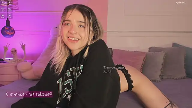 Snapshot of _Tammara_ chatting on 10/15/25, 05:13 Tammara online show from 10/15/25, 05:13