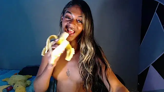 Snapshot of camil_sexx1 chatting on 12/11/24, 04:09 camil sexx1 online show from 12/11/24, 04:09
