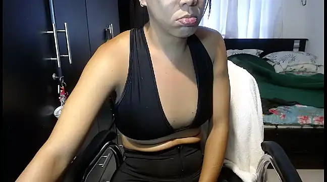 Snapshot of sensual_nataliee chatting on 12/27/24, 09:43 sensual nataliee online show from 12/27/24, 09:43