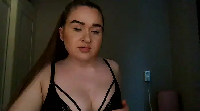 Snapshot of avajade chatting on 02/10/25, 02:26 avajade online show from 02/10/25, 02:26
