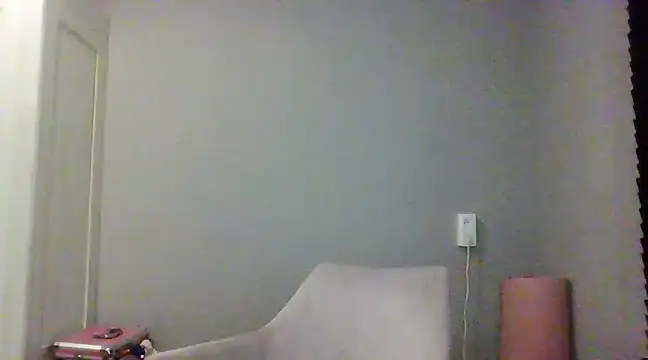 Snapshot of avajade chatting on 03/20/25, 07:14 avajade online show from 03/20/25, 07:14