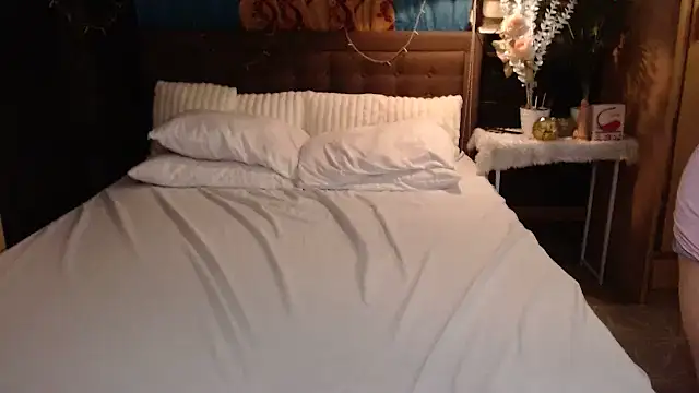 Snapshot of xheavenlytrans chatting on 11/15/25, 12:23 xheavenlytrans online show from 11/15/25, 12:23