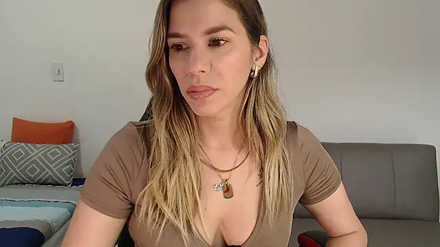 Snapshot of ms_sofia_x chatting on 10/02/25, 02:24 ms sofia x online show from 10/02/25, 02:24