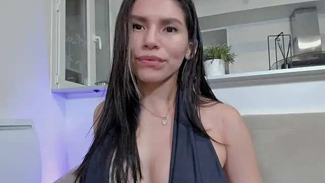 Snapshot of LalieFR chatting on 01/22/25, 08:28 LalieFR online show from 01/22/25, 08:28