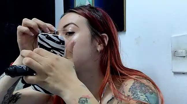 Snapshot of ninaa_fox chatting on 01/08/25, 04:00 ninaa fox online show from 01/08/25, 04:00