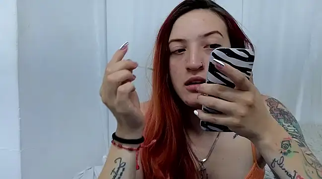 Snapshot of ninaa_fox chatting on 01/30/25, 05:06 ninaa fox online show from 01/30/25, 05:06