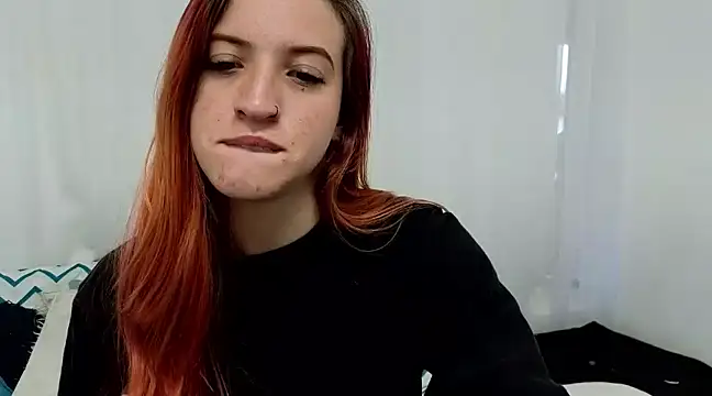 Snapshot of ninaa_fox chatting on 02/11/25, 08:10 ninaa fox online show from 02/11/25, 08:10