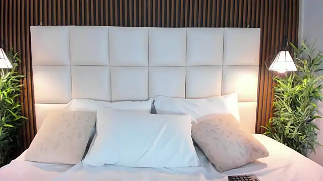 naughty flower18 online show from 10/08/25, 10:40