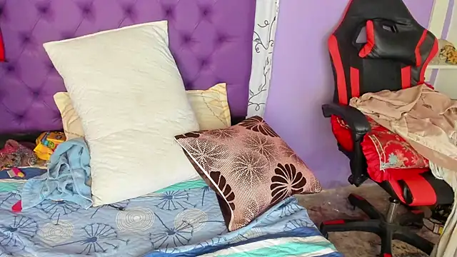 Snapshot of Margoth_clain chatting on 11/08/25, 12:49 Margoth clain online show from 11/08/25, 12:49