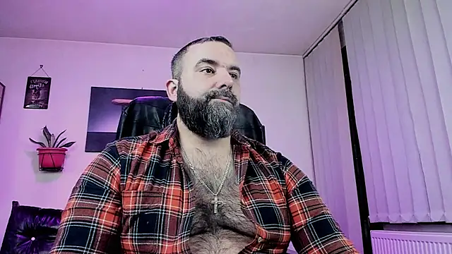 Snapshot of ChristophJules chatting on 02/15/25, 12:37 ChristophJules online show from 02/15/25, 12:37