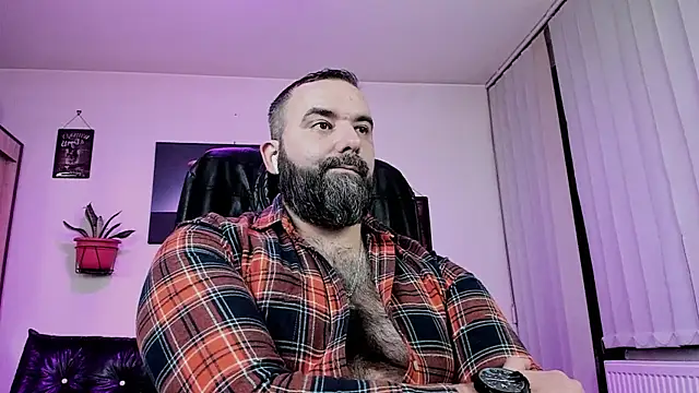 Snapshot of ChristophJules chatting on 02/15/25, 09:15 ChristophJules online show from 02/15/25, 09:15