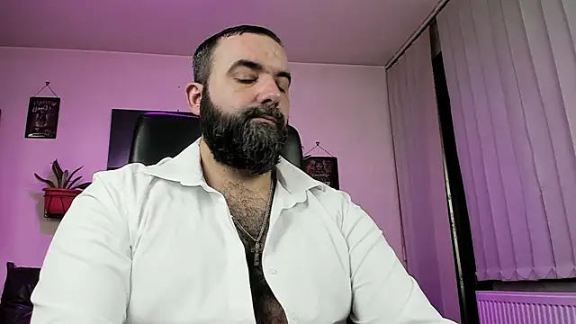 Snapshot of ChristophJules chatting on 03/03/25, 11:56 ChristophJules online show from 03/03/25, 11:56