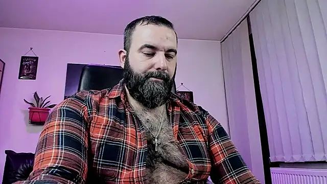 Snapshot of ChristophJules chatting on 03/08/25, 03:39 ChristophJules online show from 03/08/25, 03:39