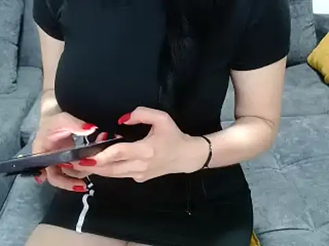 Snapshot of kamila-diablita chatting on 12/06/24, 02:28 kamila-diablita online show from 12/06/24, 02:28