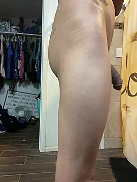 Snapshot of Prettyboiflaco chatting on 12/17/24, 04:12 Prettyboiflaco online show from 12/17/24, 04:12