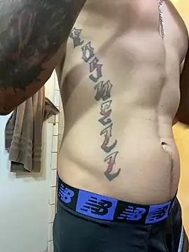 Snapshot of Prettyboiflaco chatting on 12/25/24, 02:35 Prettyboiflaco online show from 12/25/24, 02:35