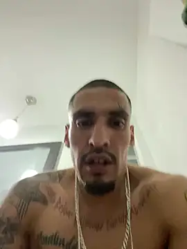 Snapshot of Prettyboiflaco chatting on 02/26/25, 08:59 Prettyboiflaco online show from 02/26/25, 08:59