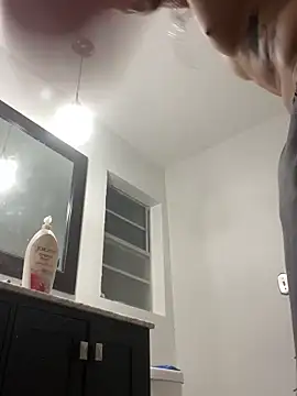 Snapshot of Prettyboiflaco chatting on 02/27/25, 04:21 Prettyboiflaco online show from 02/27/25, 04:21