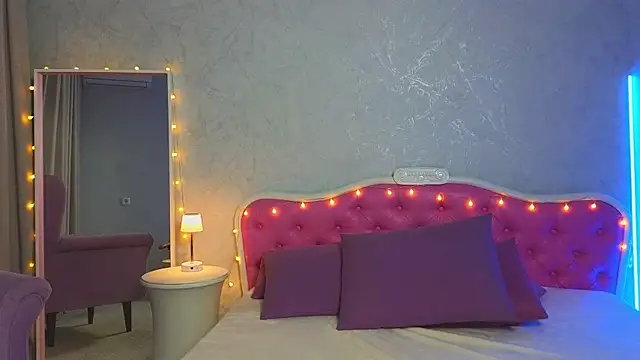 Ariana Petite online show from 12/11/24, 12:23