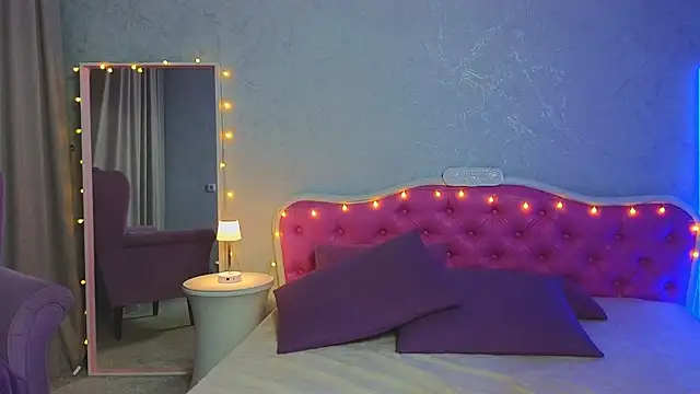 Ariana Petite online show from 01/27/25, 12:01