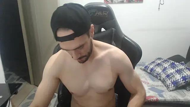 Snapshot of samuelgarcia_ chatting on 10/23/25, 07:07 samuelgarcia online show from 10/23/25, 07:07