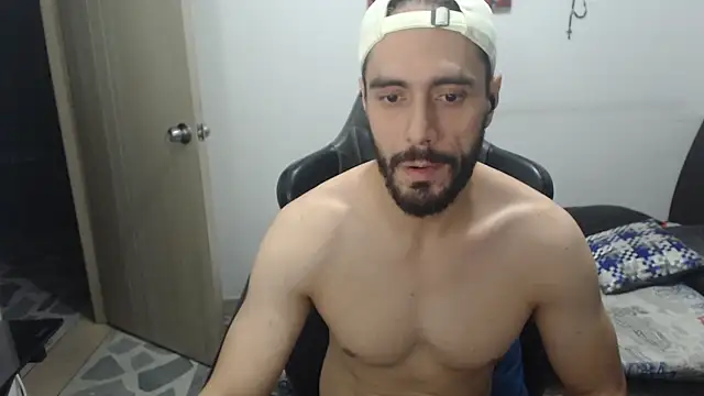 Snapshot of samuelgarcia_ chatting on 11/08/25, 10:59 samuelgarcia online show from 11/08/25, 10:59