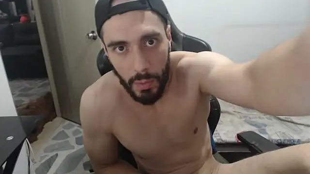 Snapshot of samuelgarcia_ chatting on 11/19/25, 08:25 samuelgarcia online show from 11/19/25, 08:25