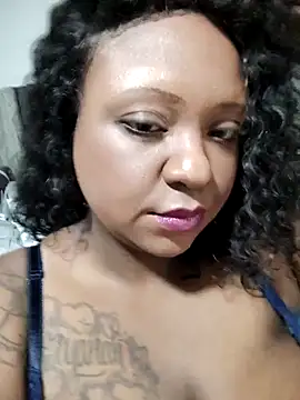 Snapshot of 6lue6a6y69 chatting on 12/23/24, 11:28 6lue6a6y69 online show from 12/23/24, 11:28